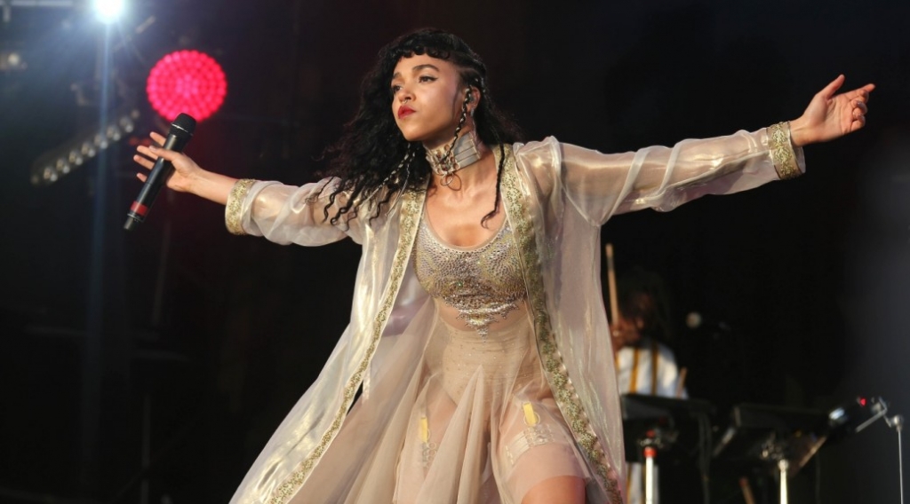 6 incredible performers who proved there's more to Glastonbury than the Pyramid Stage