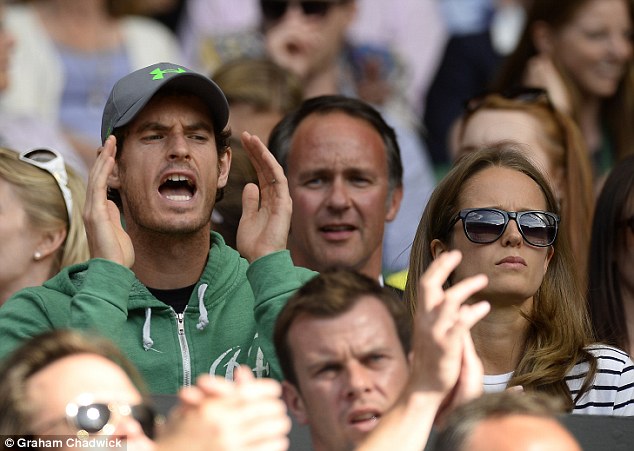 Andy Murray arrived incognito to watch his older brother Jamie play in the men’s doubles final