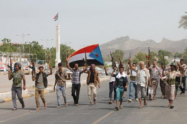 Yemeni fighters take Aden's Tawahi district from Houthis