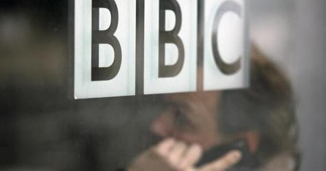 UPDATE 1-BBC to cut over 1,000 jobs as Britons trade TVs for tablets