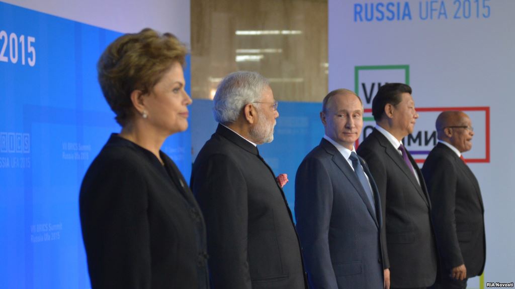 BRICS leaders pose for