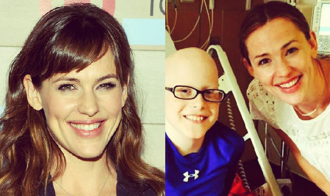 Jennifer Garner visits sick boy