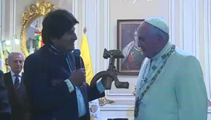 Bolivia's president gives the pope a crucifix carved in a hammer and sickle