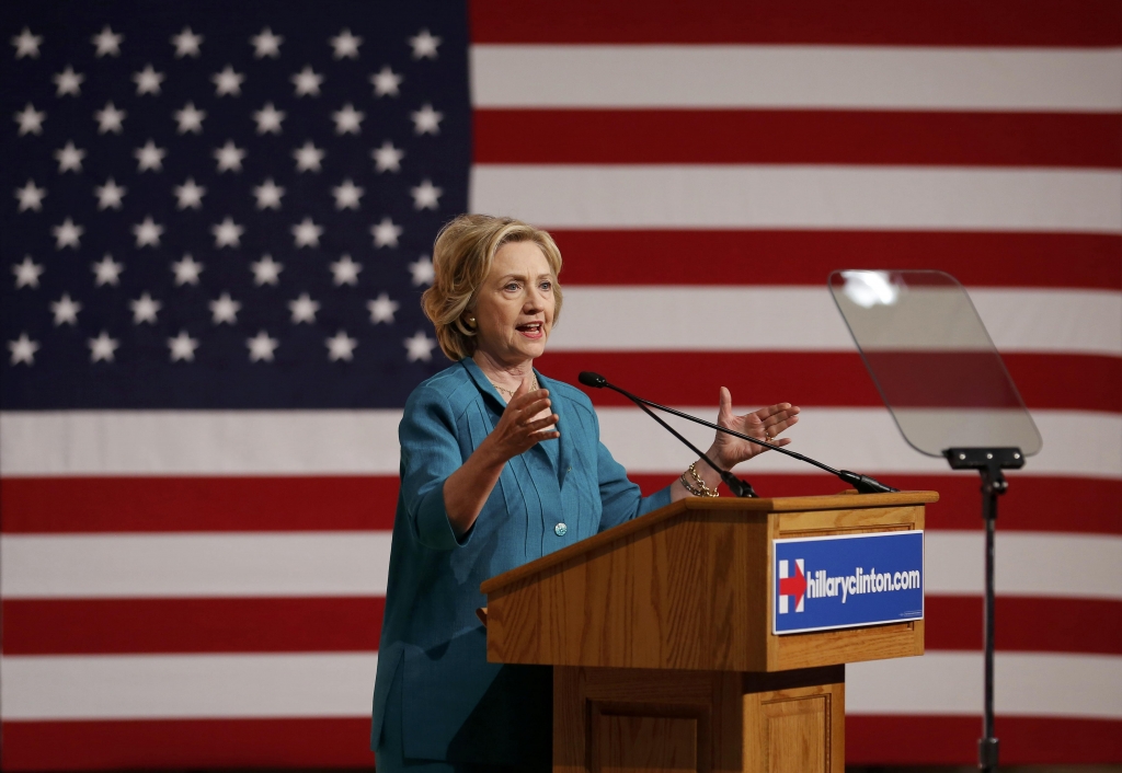 In Miami, Clinton set to call for lifting Cuba embargo