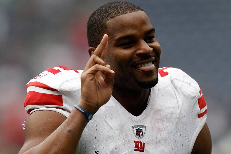 Osi Umenyiora ranks fourth on the Giants’ all-time sack list and 49th in NFL history