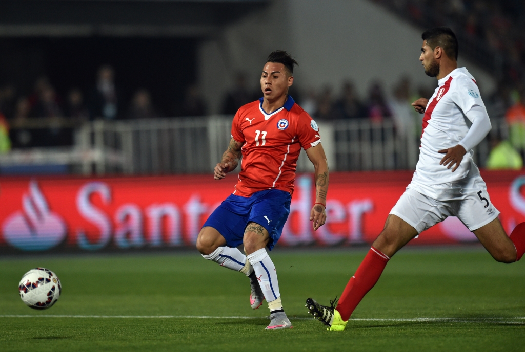 Eduardo Vargas scored twice including a screaming strike to lift Chila to the Copa America final