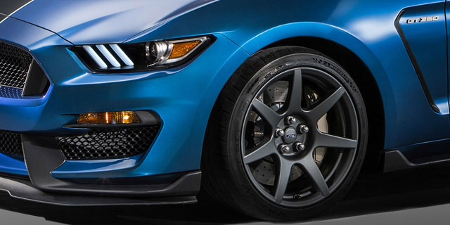 16-Shelby-GT350R-6tt2