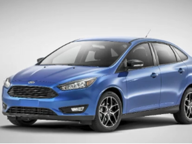 Ford is recalling 433,000 vehicles including 2015 Focus C-MAX and Escape models                       Ford via CNN Newsource