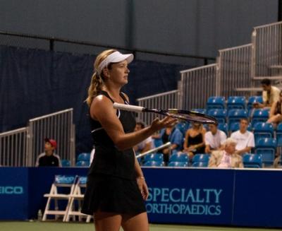 Americans Madison Keys and Coco Vandeweghe continued to impress on Monday as each won their respective fourth-round match at the All England Club to advance to the Wimbledon quarterfinals