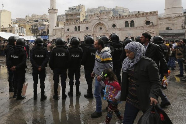 Jordanian security forces detained a man with large amounts of explosives