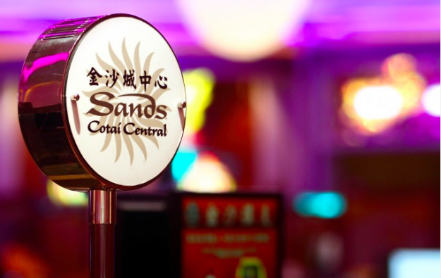 Las Vegas Sands 2Q profit down on Macau weakness