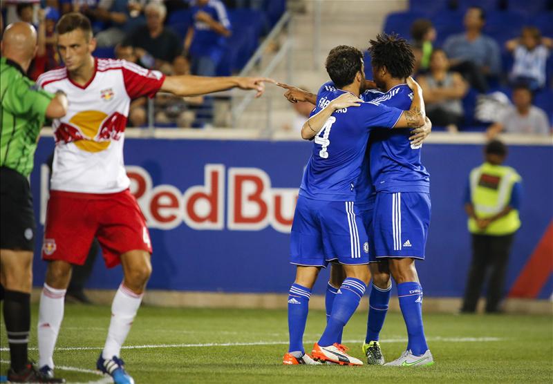 Loic Remy celebrates with teammates after opening the scoring vs New York Red Bulls