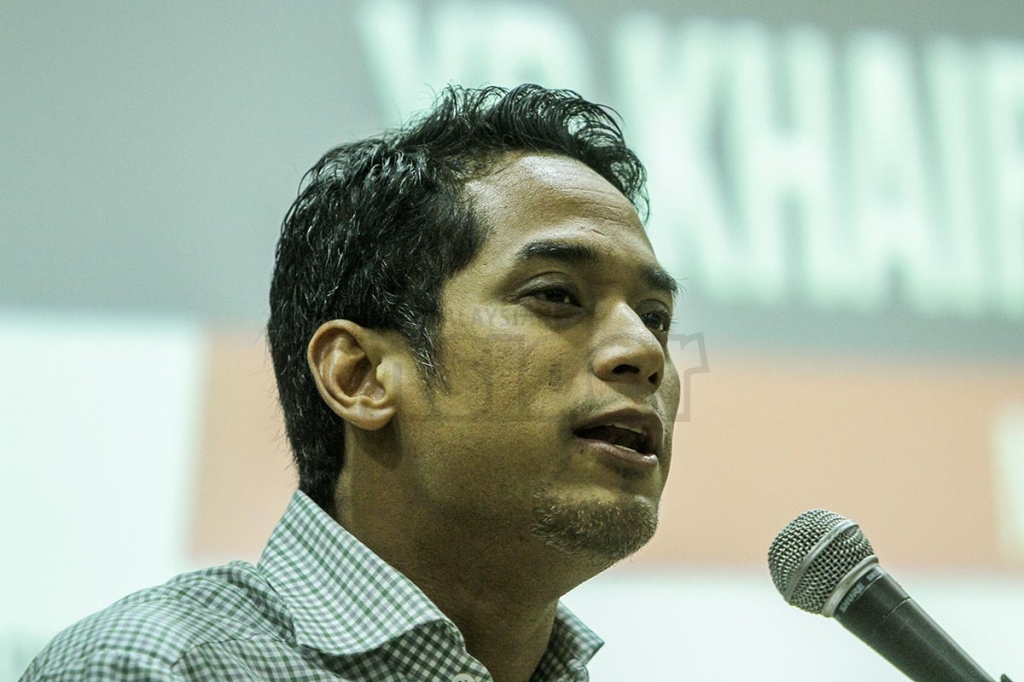 Khairy Jamaluddin says it is the prime minister's right to pursue legal action against WSJ following its report. – The Malaysian Insider pic by Seth Akmal