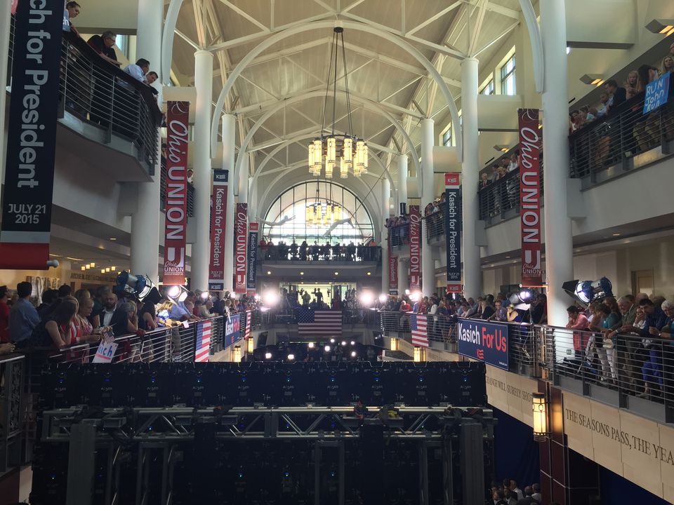 Crowds gather for Kasich's announcement