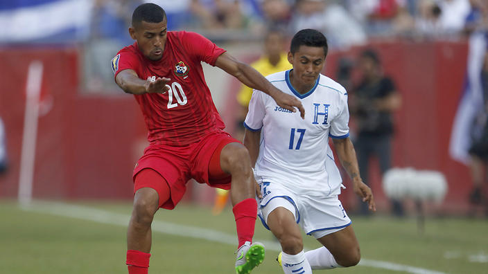 Panama's Anibal Godoy and Honduras&#039 goalscorer Andy Najar battle during the CONCACAF Gold Cup