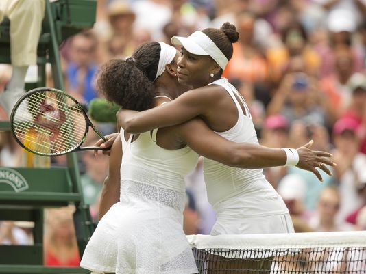 Wimbledon: Serena Williams beats Venus to reach quarterfinals