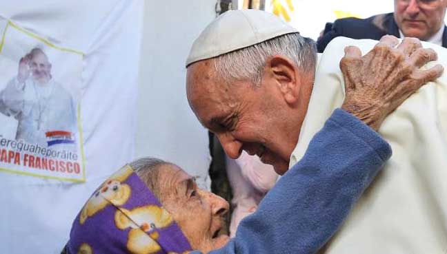 Pope Francis visits slum on final day of South America tour - Digital Journal