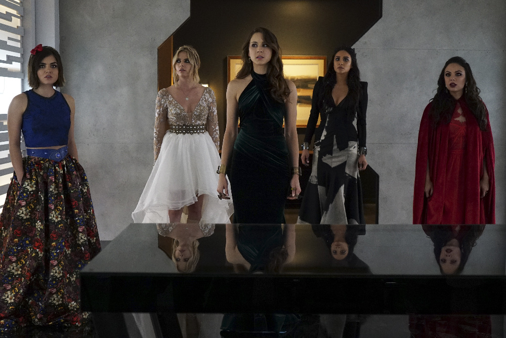 Hold Up, Did 'Pretty Little Liars' Just Reveal Charles' Identity?!