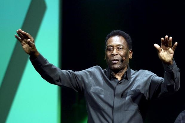 Soccer star Pele recovering from surgery