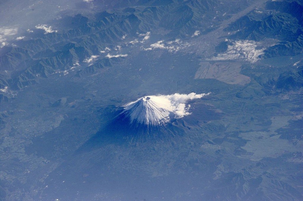 The Japanese government is working to bring Free WiFi to Mount Fuji