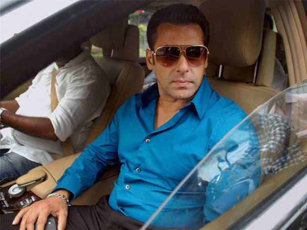 Tight security outside Salman's house