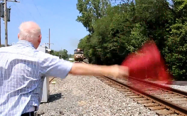 Video: Train crashes into limo | WLNS