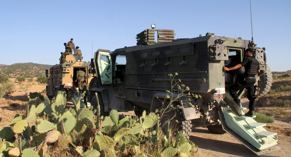 Tunisian soldiers and police