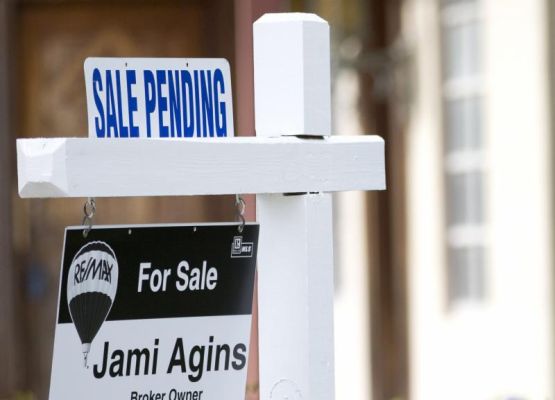 Pending Home Sales Dip in June