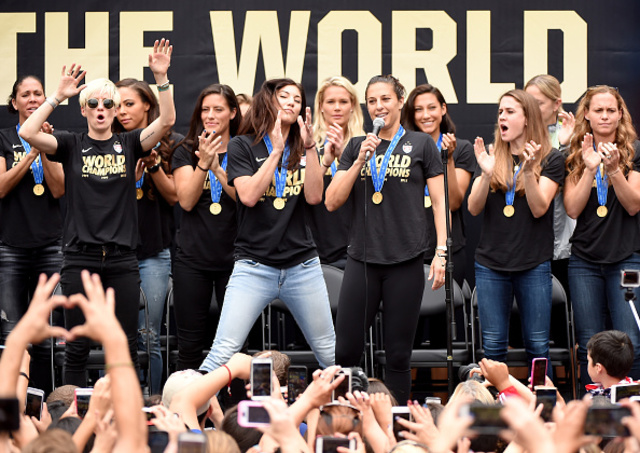 Women's World Cup: U.S. players enjoy title celebration in Canada