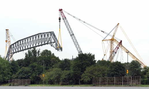 Free Anfield truss timelapse and more