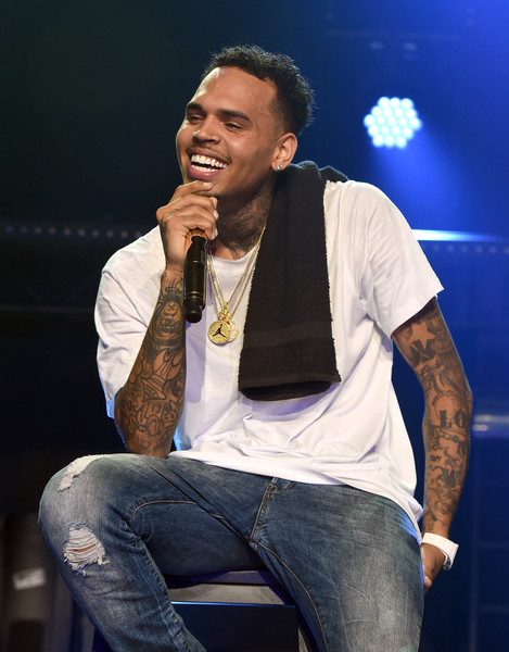 Police Suspect Members Of Chris Brown's Entourage Were Involved With Robbery