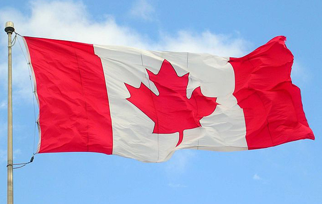 800px-Canada_flag_halifax_9_-04