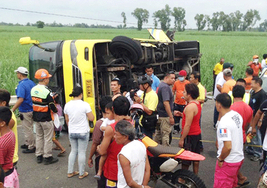 Two buses collide in Negros Occidental; 4 dead, 46 injured - CNN Philippines