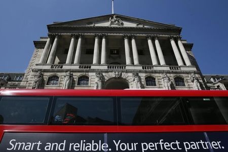 UK-BRITAIN-ECONOMY-BOE:Bank of England likely to show split on rates as recovery builds