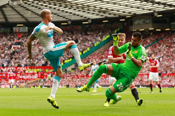 Manchester United v Newcastle United