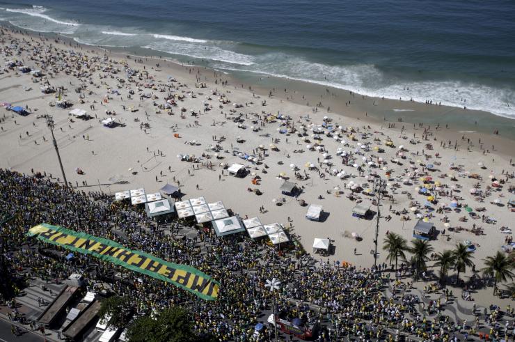 Female farmers march to support Brazil president