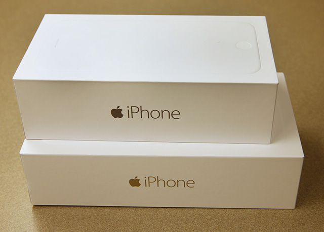 Verizon Store Stocks Shelves With New Apple iPhone 6