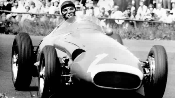 Juan Manuel Fangio exhumed in paternity row- Details