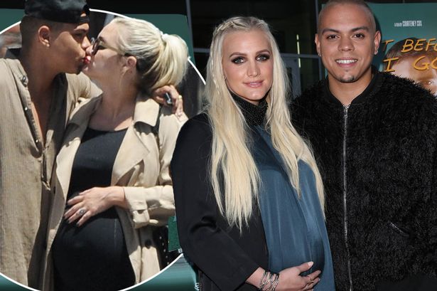 Ashlee Simpson welcomes baby girl