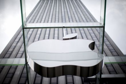 Apple’s launch of its first Australian dollar bond issue raised $1.2 billion in two hours