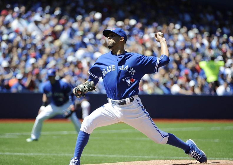 Behind Buehrle, Jays complete sweep of Twins