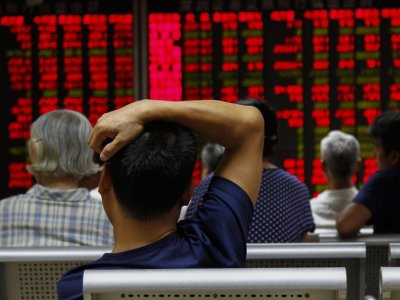 Shanghai stock market suffers biggest drop since 2007