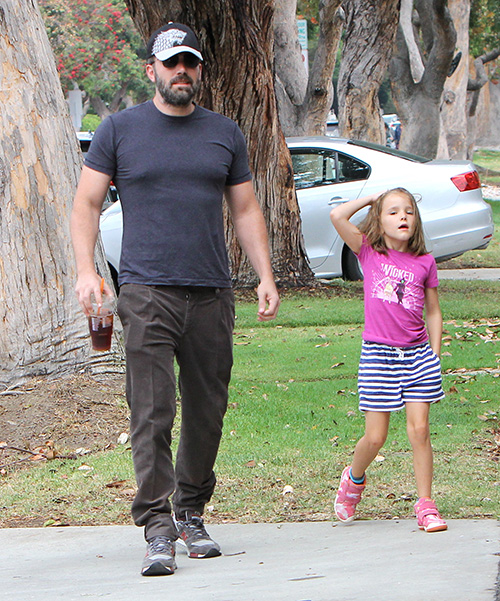 Ben Affleck Spotted Without Wedding Ring