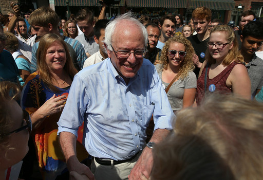 Bernie Sanders stole the show in Iowa this weekend Unlike Trump he had no helicopter