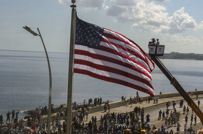 Top US diplomat flies to Cuba for new policy victory lap