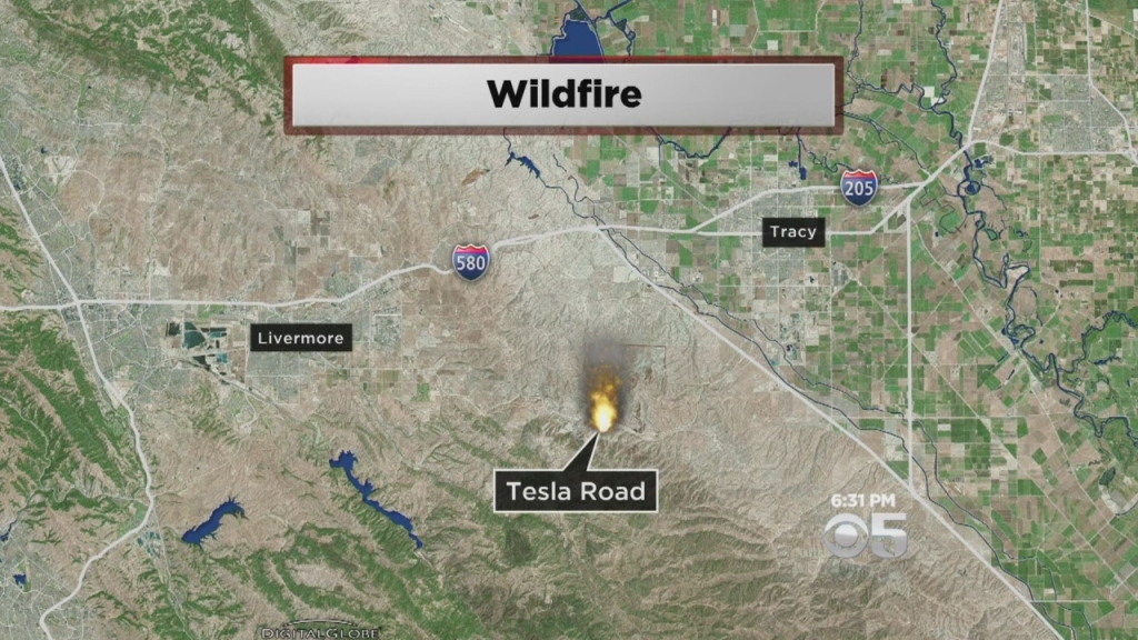 Fire crews battle brush blaze in East San Jose foothills