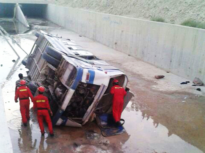 DPS: Bus with 50 inmates involved in major crash on Interstate 8