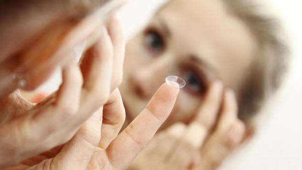 Nearly all contact lens wearers perform risky behaviors: CDC