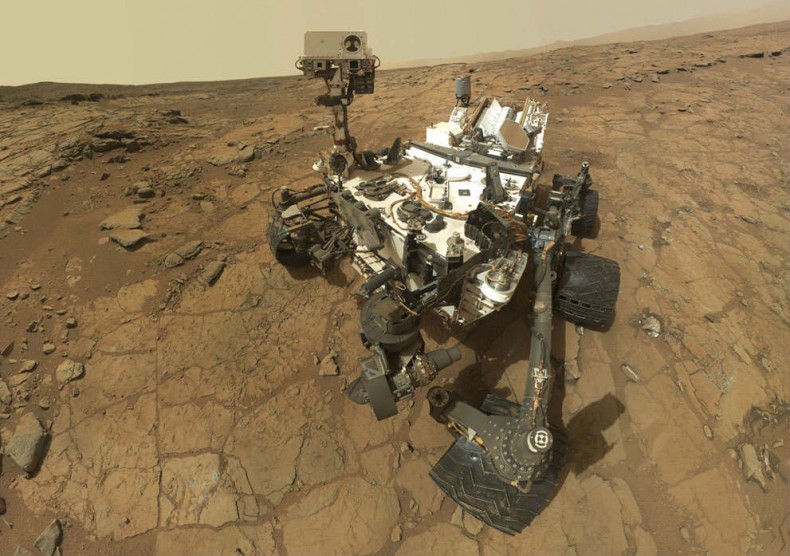 Watch stunning selfies of NASA's Curiosity rover