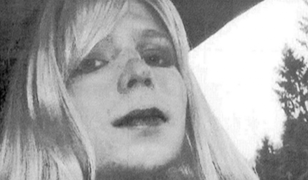 Chelsea Manning faces solitary confinement for having Caitlyn Jenner’s Vanity Fair issue